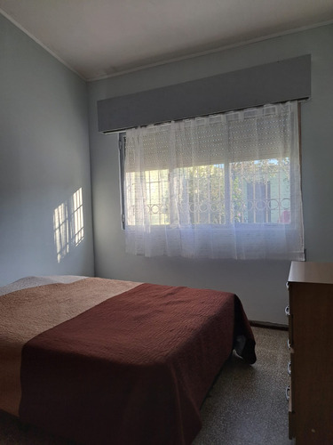 Venta De Casa Con Dos Dormitorios En Colón, A Una Cuadra De Avenida Garzón Y Dos Minutos De Sayago