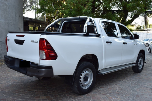 Toyota Hilux Dx 4x2 2018 35.000 Kms Muchos Accesorios