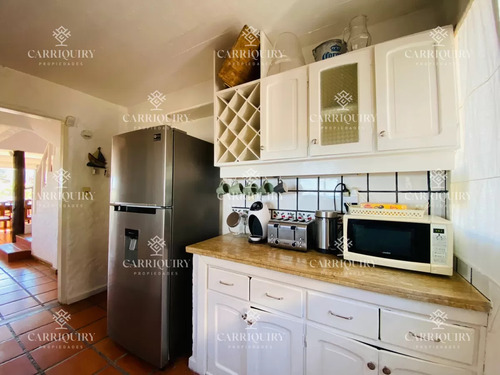 Casa A Metros Del Mar 3 Dormitorios 2 Baños Más Dependencia Con Baño