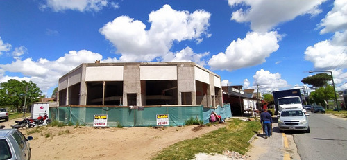 Imagen 2 de 16 de Alquiler / Venta En Block De Locales A Estrenar