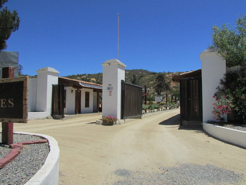 Vendo Parcela Hacienda Maitenes Con Casa Y Piscina Incluída