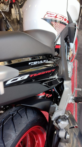Imagen 2 de 16 de Honda Cb 250 Twister 2023 Honda Redbikes