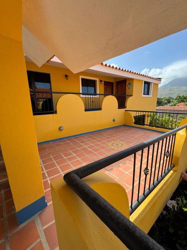 Se Vende Posada 1200m2 T-2.142m2 Cons 12hab Playa El Agua Isla De Margarita