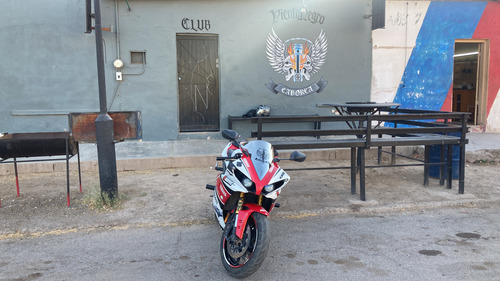 Yamaha R1