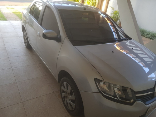 Renault Logan 2017 1.6 16v Dynamique Sce 4p