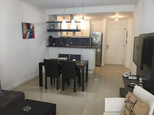 Imagen 8 de 17 de Apartamento En Edificio Con Buenos Servicios - Green Park