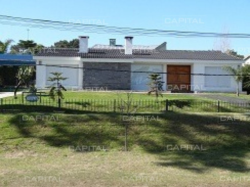 Casa En Punta Del Este En Alquiler - Ref: 25046
