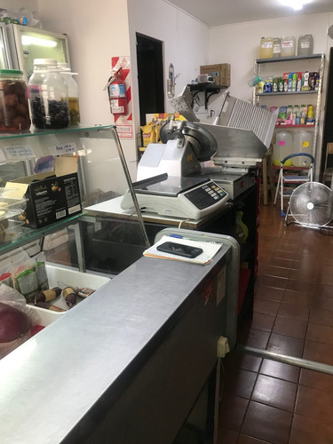 Imagen 11 de 12 de Almacén Sexta Sección Mendoza