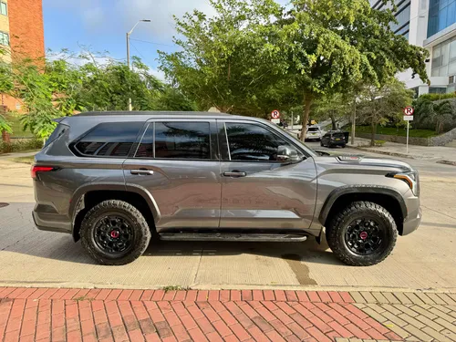 Toyota Sequoia 3.5 V6 Trd Pro