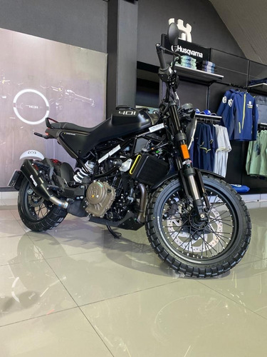Husqvarna 401 Svartpilen | No Z400 Duke 390 Dominar