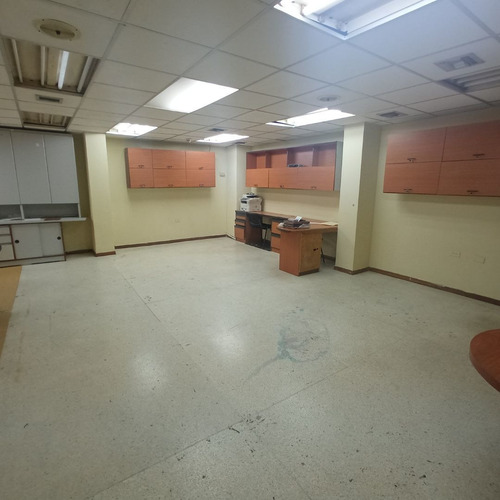 Imagen 5 de 20 de Alquiler Edificio Comercial Bello Monte 712m2