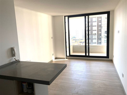 Departamento En Arriendo De 2 Dorm. En Viña Del Mar