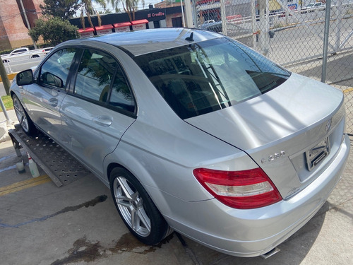 Imagen 10 de 15 de Mercedes Benz C 280 2009