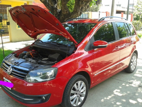 Volkswagen Suran 1.6 Highline 101cv 11c 2011