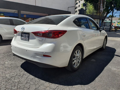 Imagen 6 de 10 de Mazda 3 Sedan I Touring 2015