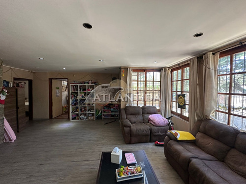 Venta En Atlántida, A 3 Cuadras De Av Artigas, Casa Principal, Barbacoa, Apto Al Fondo Y Piscina Climatizada. Inm Atlántida.