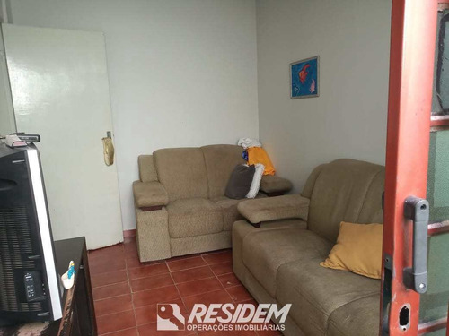 Imagem 2 de 15 de Casa De Fundos Com 3 Dorms, Parque Jaraguá, Bauru - V99523666