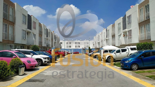 Imagen 2 de 30 de Venta De Casa En Condominio En Bosques De Los Héroes, Tecáma