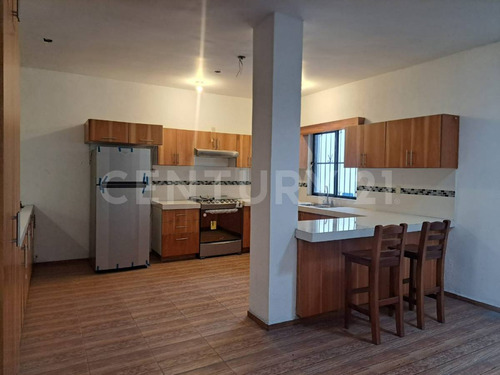 Casa En Venta Calle Cuauhtémoc 61 Col. Centro Villa De Álvarez, Colima