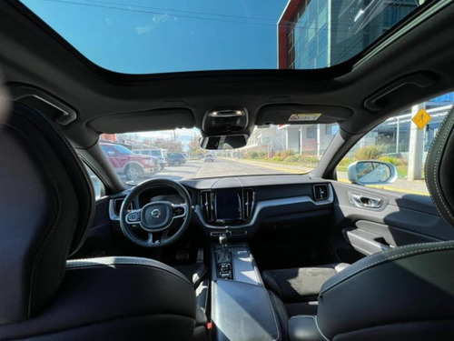 Imagen 13 de 15 de Volvo Xc 60 Xc60 Ii T6 4x4 2.0 Aut R-desing 2019