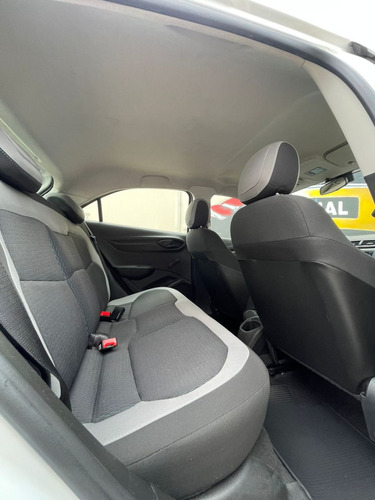 Chevrolet Onix Hatch 1.0 4P FLEX LS