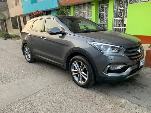Imagen 3 de 8 de Alquiler De Camionetas Suv Automáticas Y Mecánicas