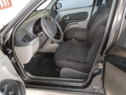 Renault Symbol 1.6 8v 2010 Bom Estado 66.000 Km Único Dono