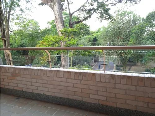 Apartaestudio En Arriendo Aguacatala Medellín