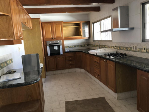 Imagen 1 de 30 de Importante Residencia. Carrasco.