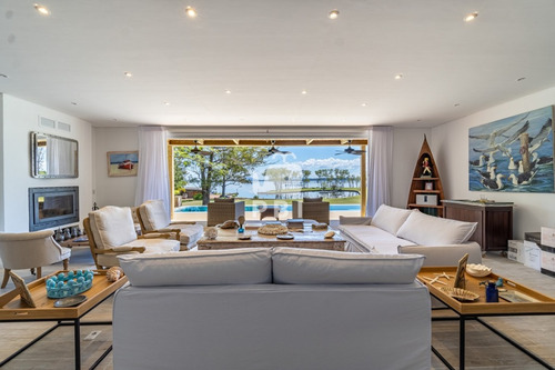 Casa De 3 Dormitorios En Barrio Privado - Ref : Pbi3239