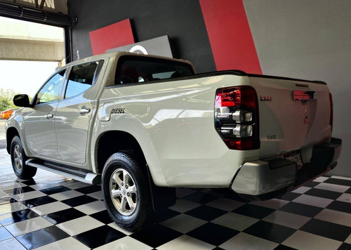 Mitsubishi L200 2.5 Di-D Cabina Doble 4X4 At