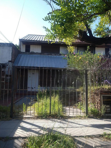 Departamento En Venta - 3 Dormitorios 2 Baños - 248mts2 - Bernal