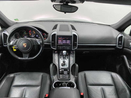 Porsche Cayenne V6
