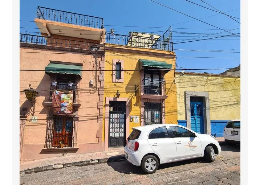 Casa Y/o Hotel En Venta En Centro De Querétaro