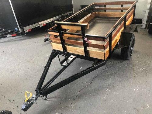 Carretinha Reboque Para Carga E Moto Fazendinha