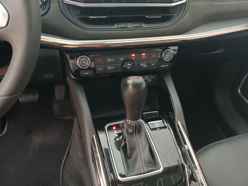 Jeep Commander 1.3 T270 TURBO FLEX LIMITED AT6
