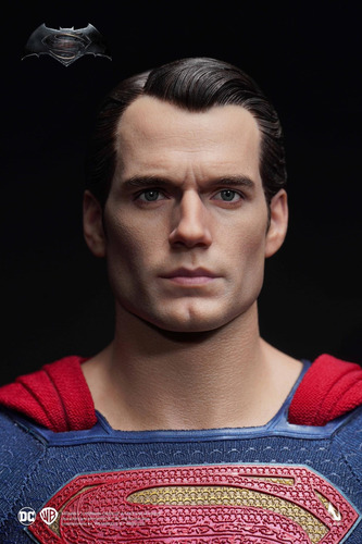 Figura De Colección Superman Inart 1/6 Batman Vs Superman