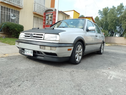 Volkswagen Jetta 2.0 Gls Aa At