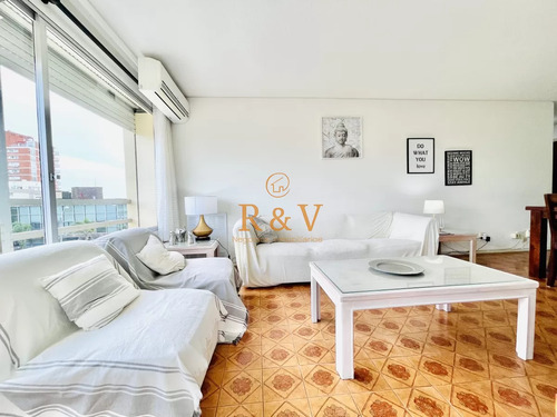 Apartamento De 3 Dormitorios Sobre Gorlero, Punta Del Este - Venta Y Alquiler