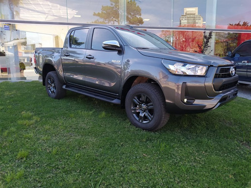 Toyota Hilux SR 4X4 DIESEL 2.4L