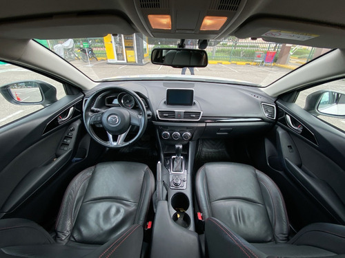 Mazda 3 2.0 Touring