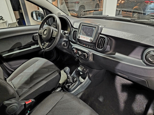 Imagen 6 de 10 de Fiat Mobi Top 1.0 2022 30km Fcio T/usado Oport Linea Nueva