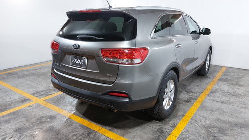 Kia Sorento 2.4 Lx At