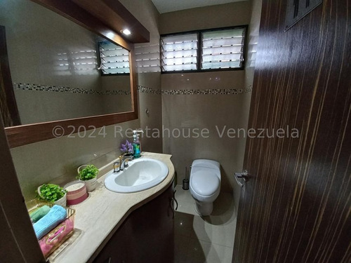 Casa Amoblada En La Trinidad Mls #25-1356