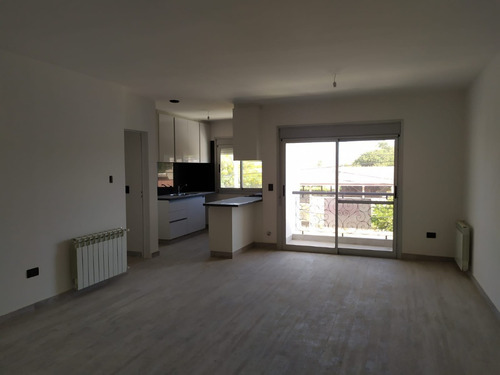 Imagen 5 de 25 de Vendo Departamento 3 Dormitorios - Cochera - Complejo Con Pileta