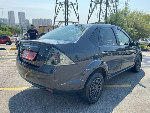 Imagem 4 de 8 de Ford Fiesta Sedan 1.6 Mpi 8v 2013