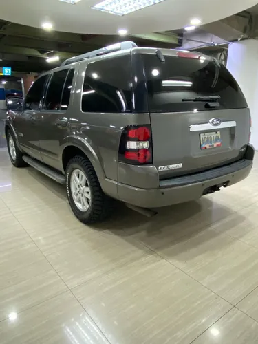 Ford Explorer Limited 2010