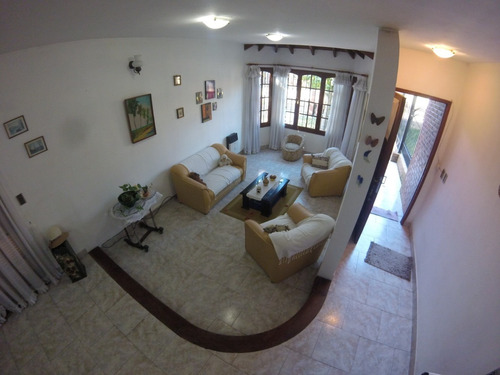 Imagen 6 de 14 de Impecable Chalet A La Venta En Barrio San Rafael