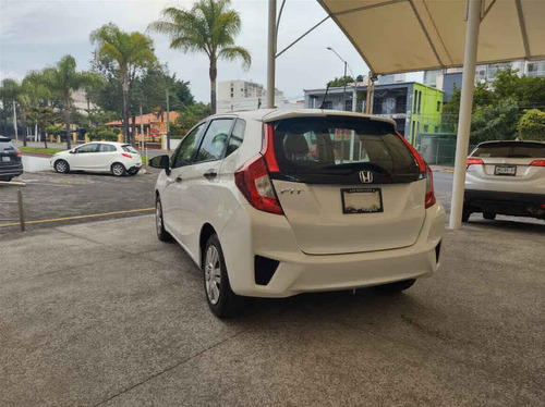 Imagen 6 de 14 de Honda Fit 2016 Fit Cool Mt 2016