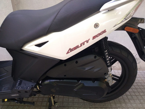 Imagen 8 de 18 de Kymco Agility 200 Inyeccion 5500km Excelente Estado !!!